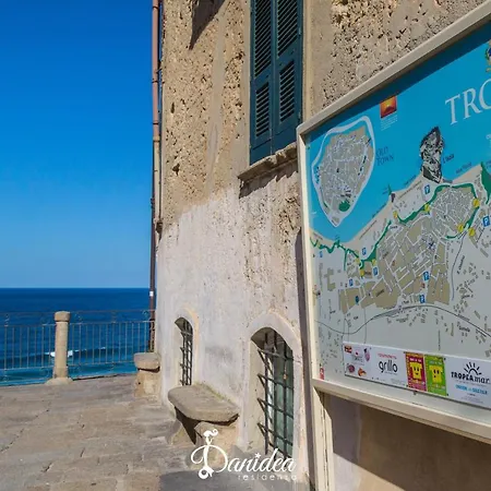 Residenza Danidea 4* تروبيا