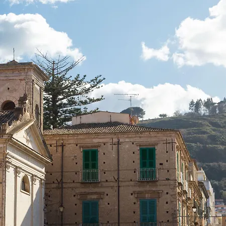 فندق مبيت وإفطار Residenza Danidea 4*