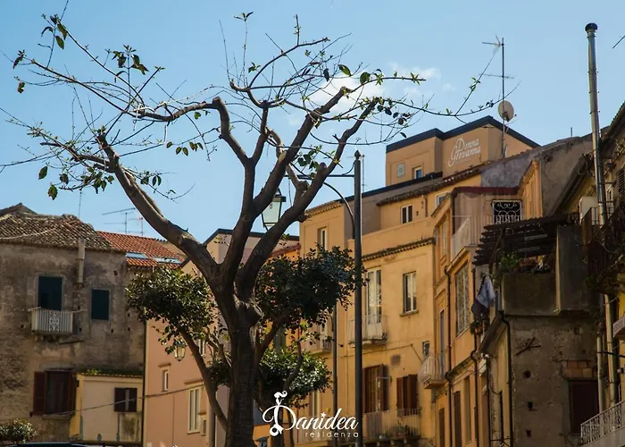 Bed & Breakfast Residenza Danidea 4*